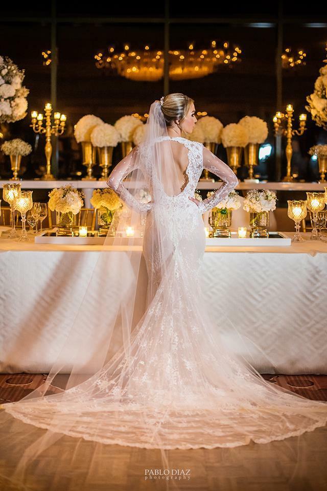 veil, bride, lace dress and wedding day
