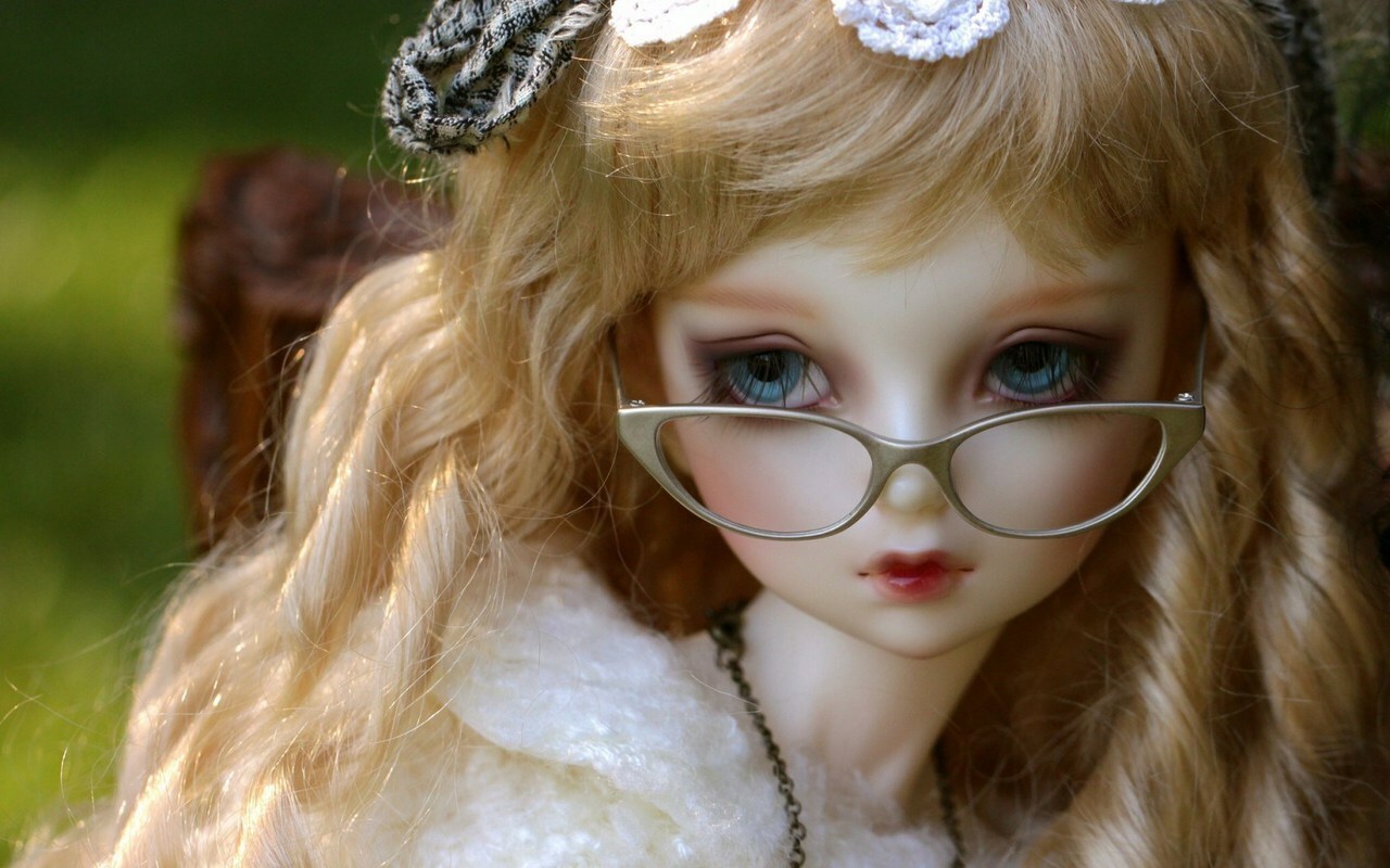 glasses, beautiful, long hair and blue eyes