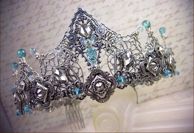 crystal, vintage and rich