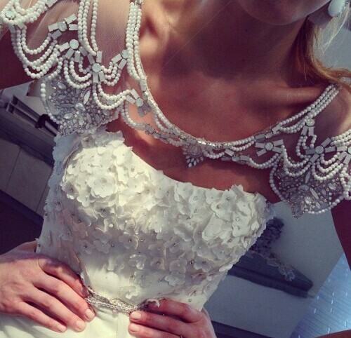 beautifuk and wedding dress