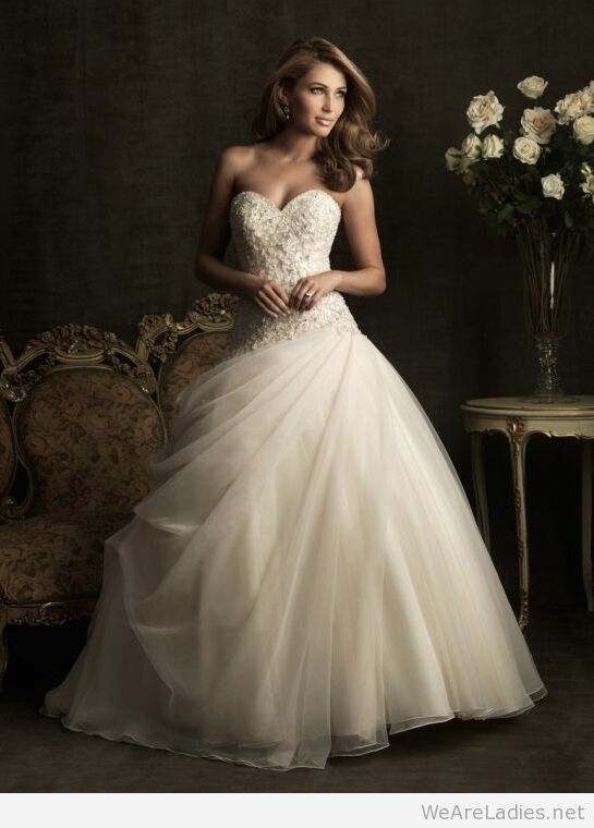 beauty, nails, makeup and dresses