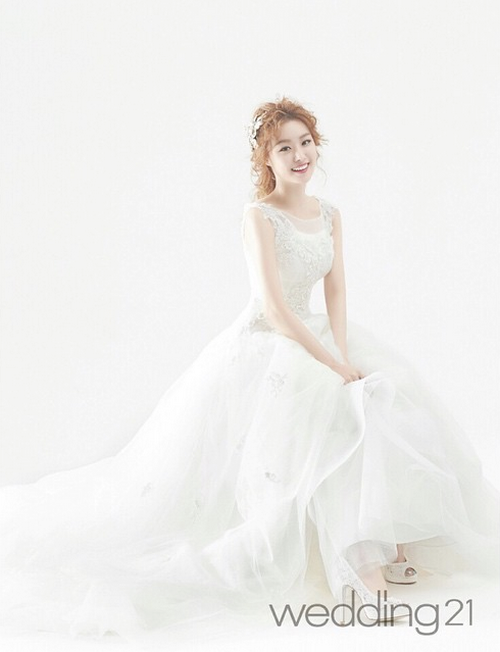 song ji eun, wedding dress, saakuralove and kpop