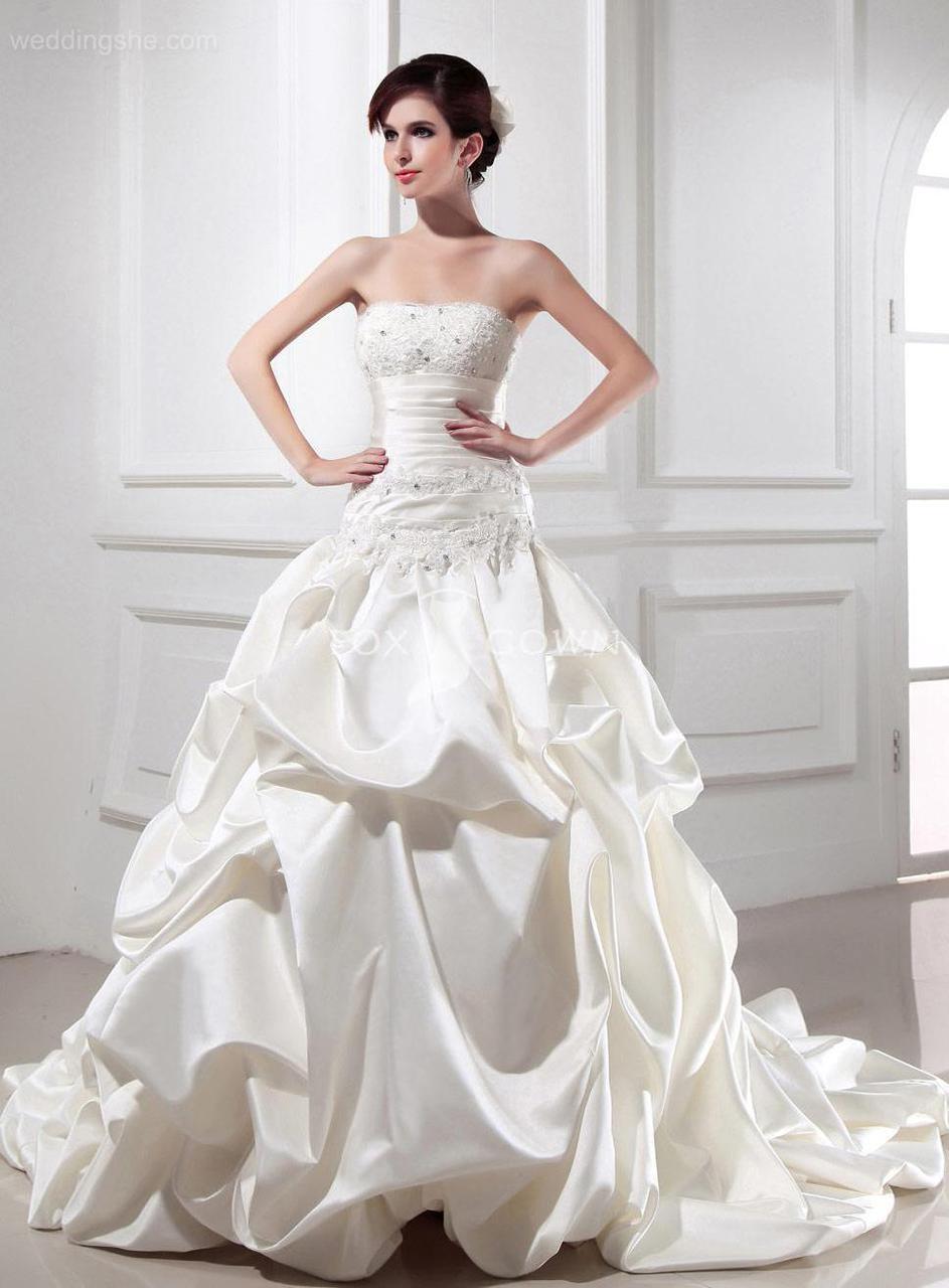 wedding dress, sleeveless wedding dress and beading wedding dress