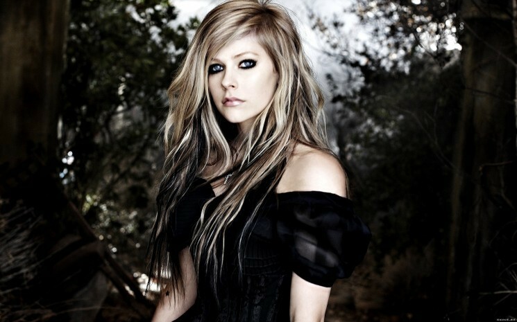 black, style, dress and Avril Lavigne