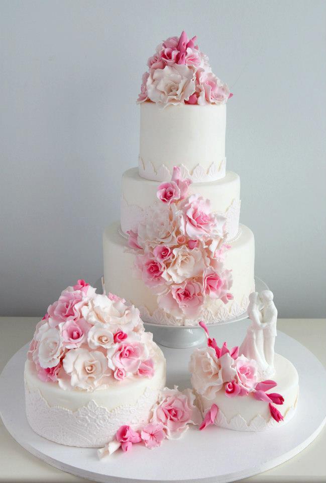 pink roses, brodery, ivory roses and cake