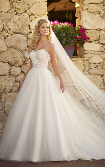 dresses, love and beauty