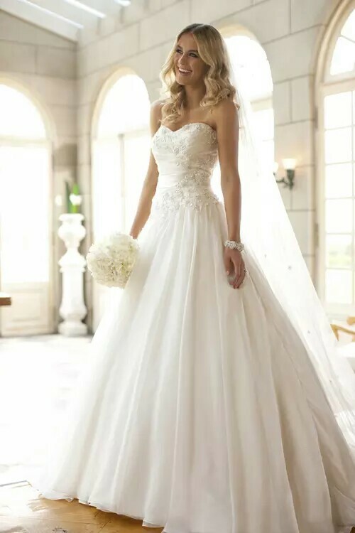 simple, dress, long and mariage