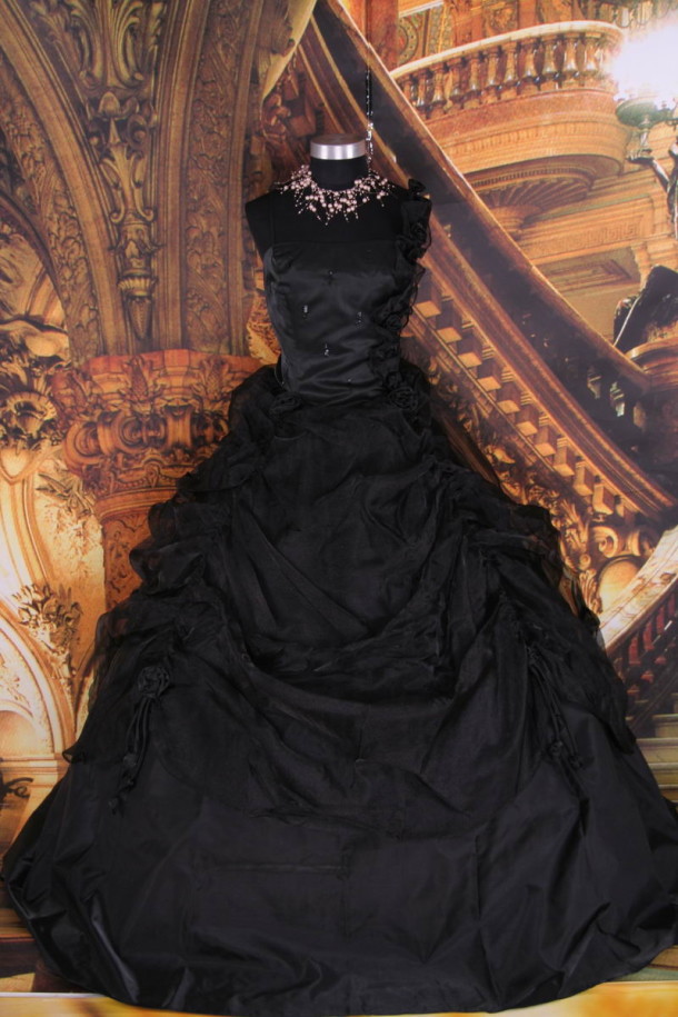 gothic, dark and dresses