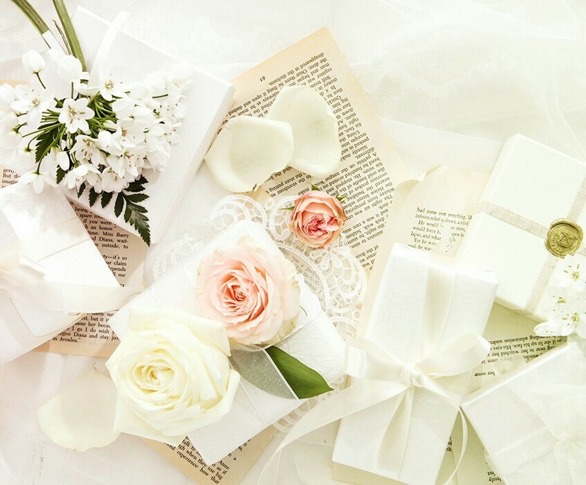 letters, parcels, pink and simple