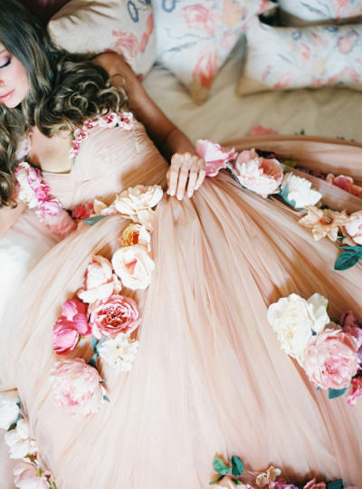promess, flowers and dress