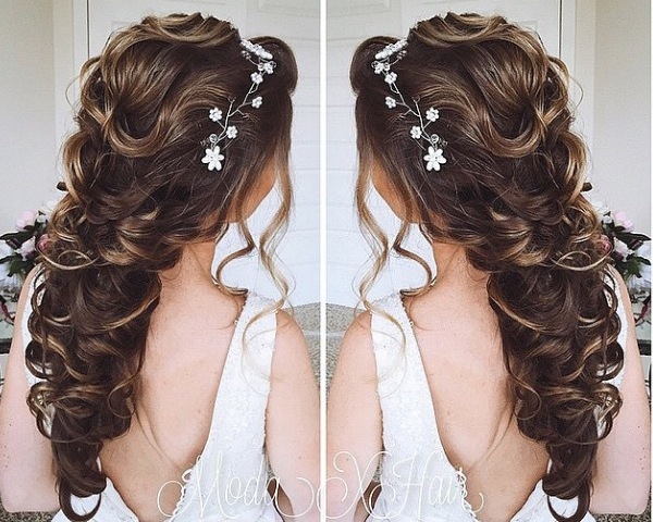 brown, brunet, curled and hair