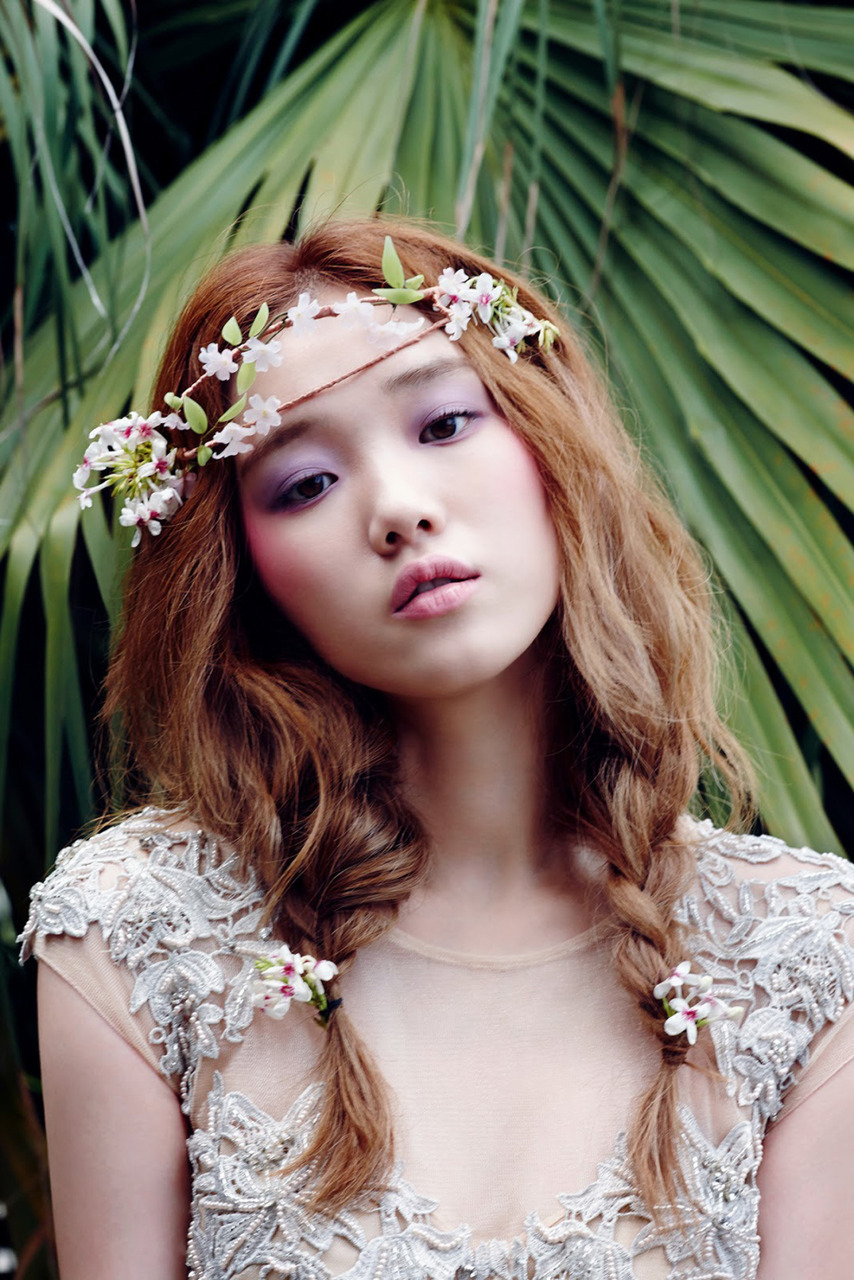 lee sung kyung and singles