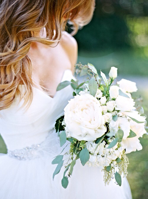 wedding gown, bouquet, timeless and petite