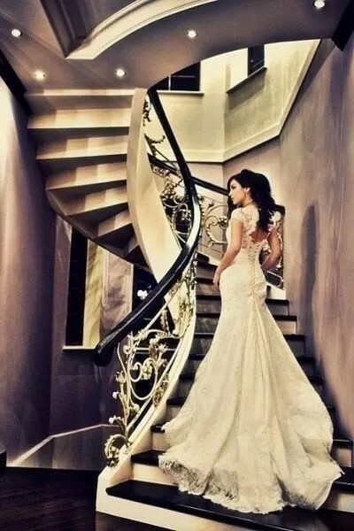 stairs, bride and my pics