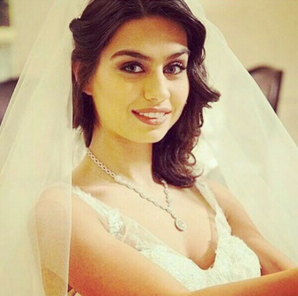nur yigit, beautiful, style and asla vazgeçmem
