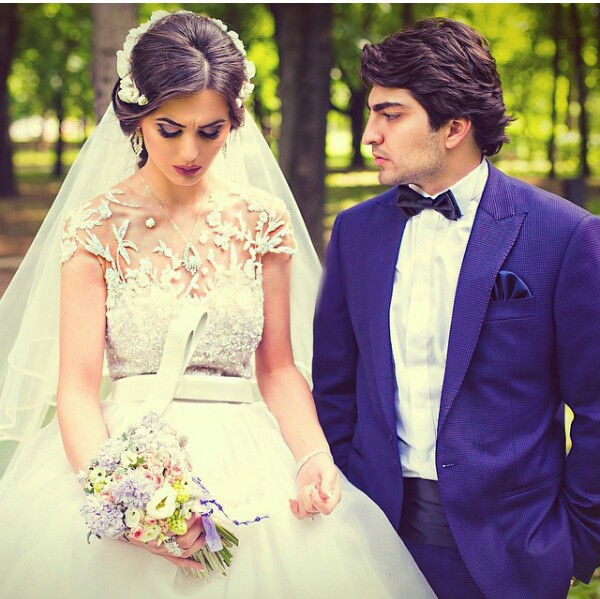 wedding dress, flowers, wedding jewellery and Zuhair Murad
