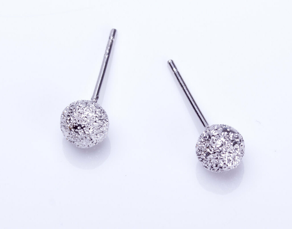 circle stud earrings, round earrings, brushed silver earrings and maia