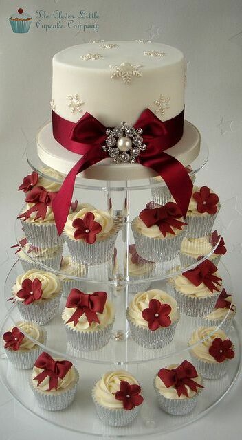 cakes, cupcakes and romantic
