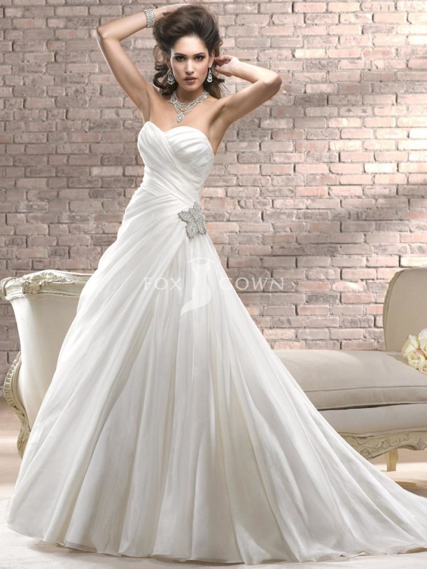 sweetheart and wedding dress