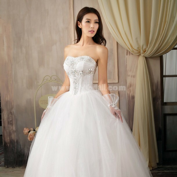 wedding dress and sweetheart