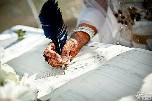 caftan, henna and couple