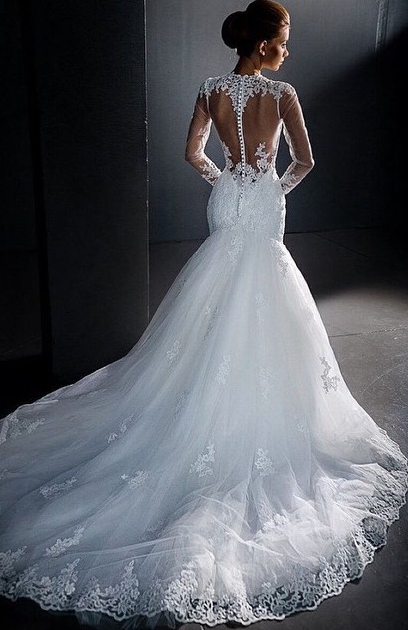 brides maid, white dress and details