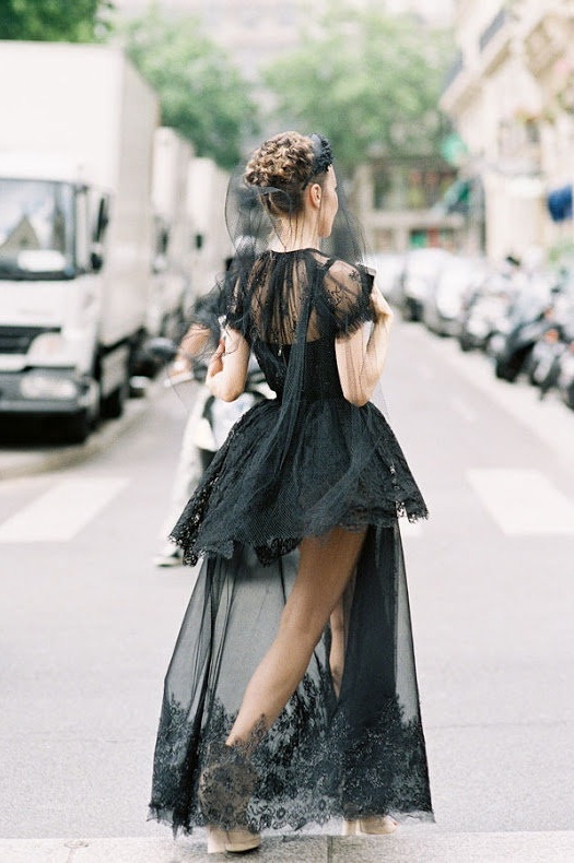 black wedding dress, dessign, black lace and design