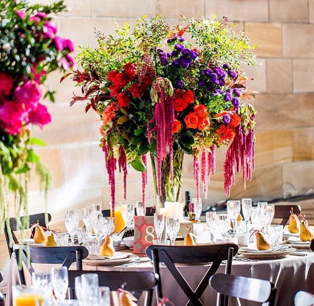flores, table, plan and flowers