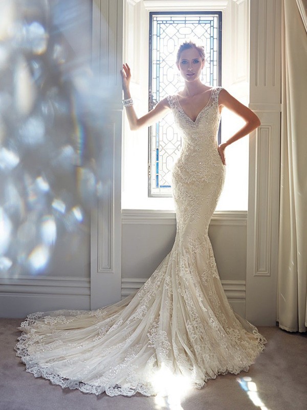 fashion style, wedding dress, sleeveless dress and train