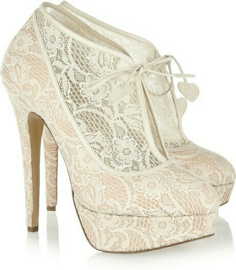 bridal pumps