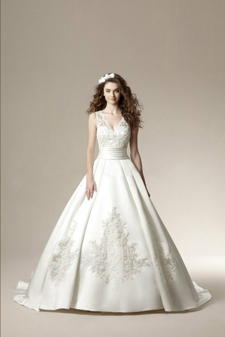 appliqued dress, fashion dress, lace wedding gown and wedding dress