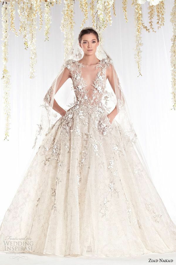 wedding dress, gold embridery and wonderful decollete