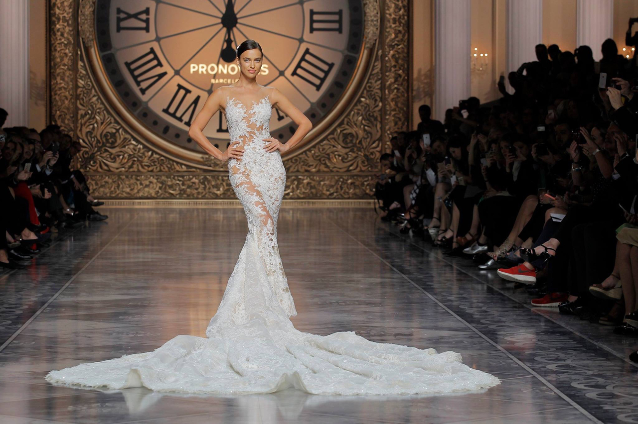 girl, weddingdress, beauty and Pronovias