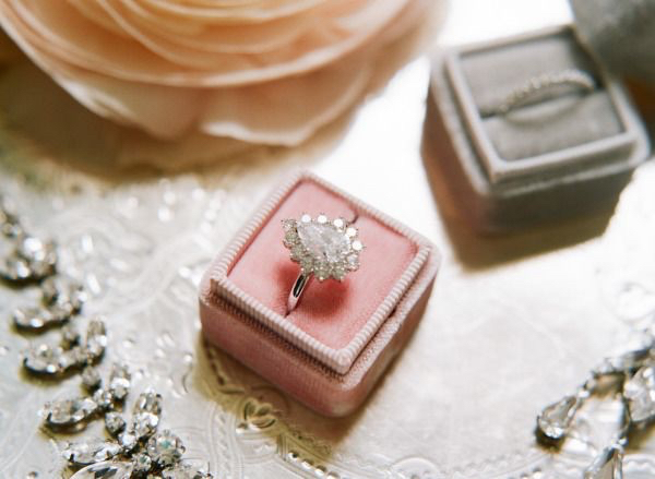 wedding day, rings and diamonds