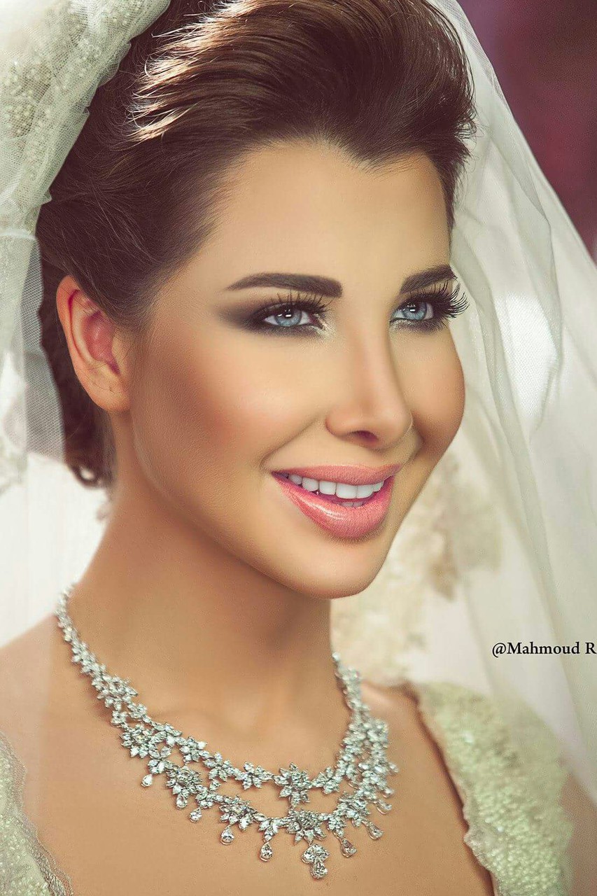 jewellers, dress, nancy ajram and نانسي عجرم