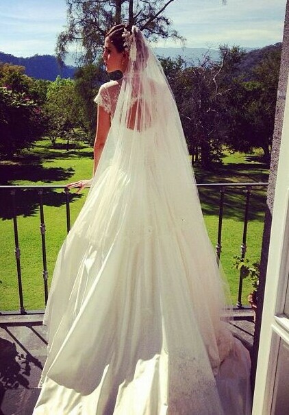 eiza gonzales, elegant and bride