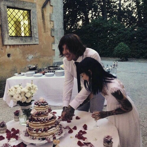 oliver sykes wedding, mrs and mr sykes, relationship goals and beautiful wedding