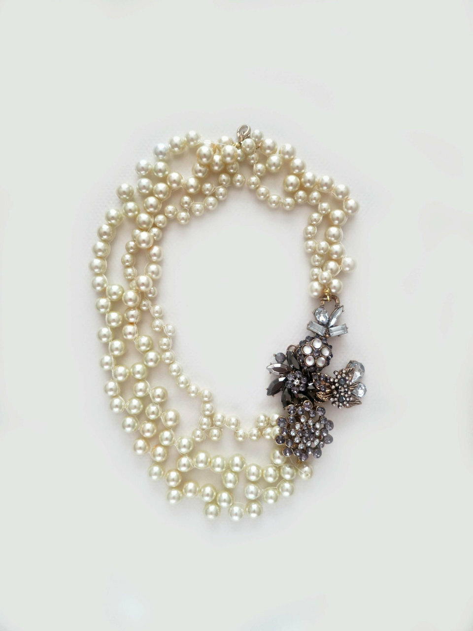 rhinestone necklace, swarovski white necklace, bridl necklace statement and chunky pearl necklace
