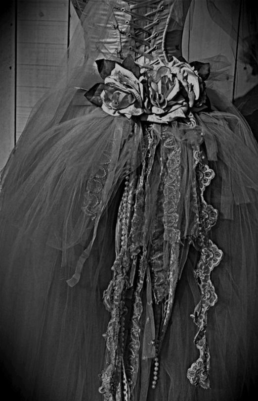 black & white, dark, gothic and victorian