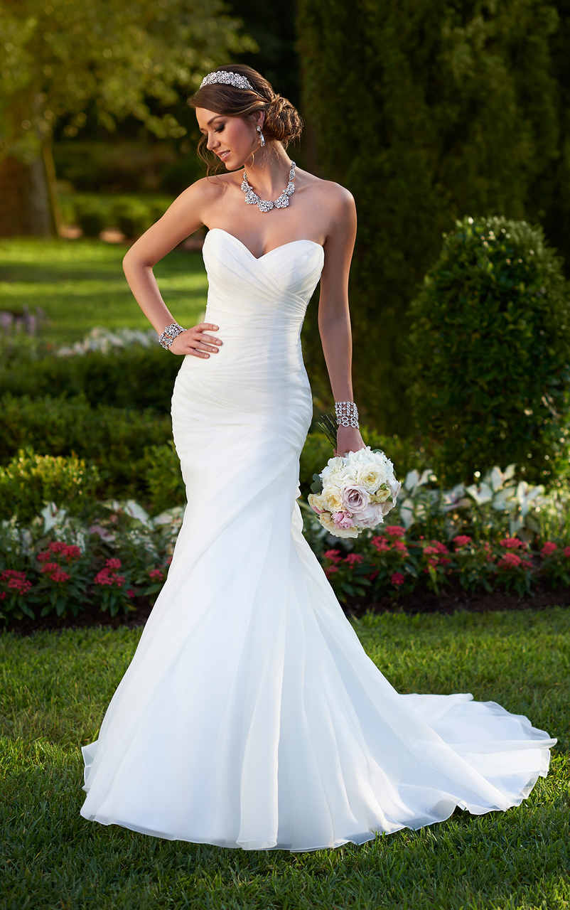 gorgeous wedding gown, elegant, girls and style