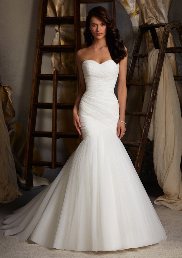 gorgeous wedding gown, elegant and wedding dress