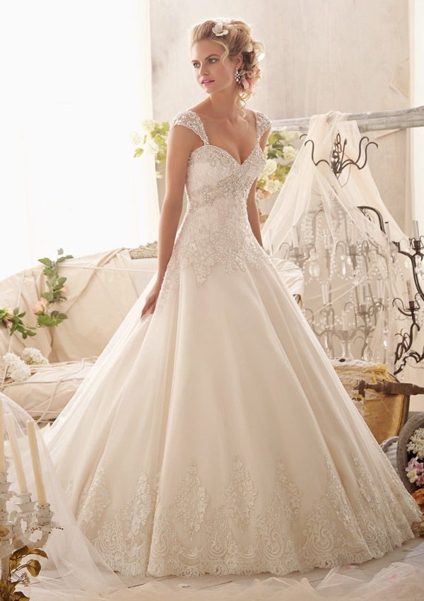 style, gorgeous wedding gown, fashion and wedding dress