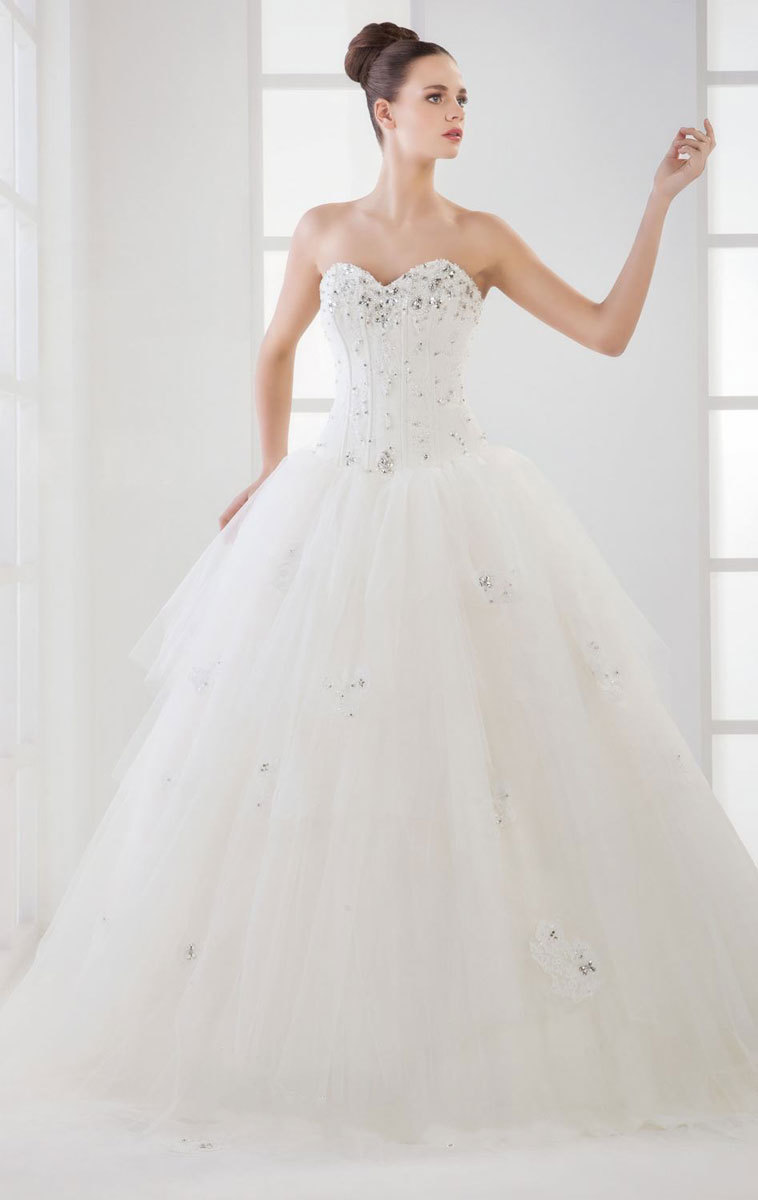 lace dress, fashion, wedding dress and applique