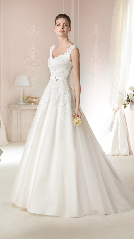 2015 wedding dress and white one daeron