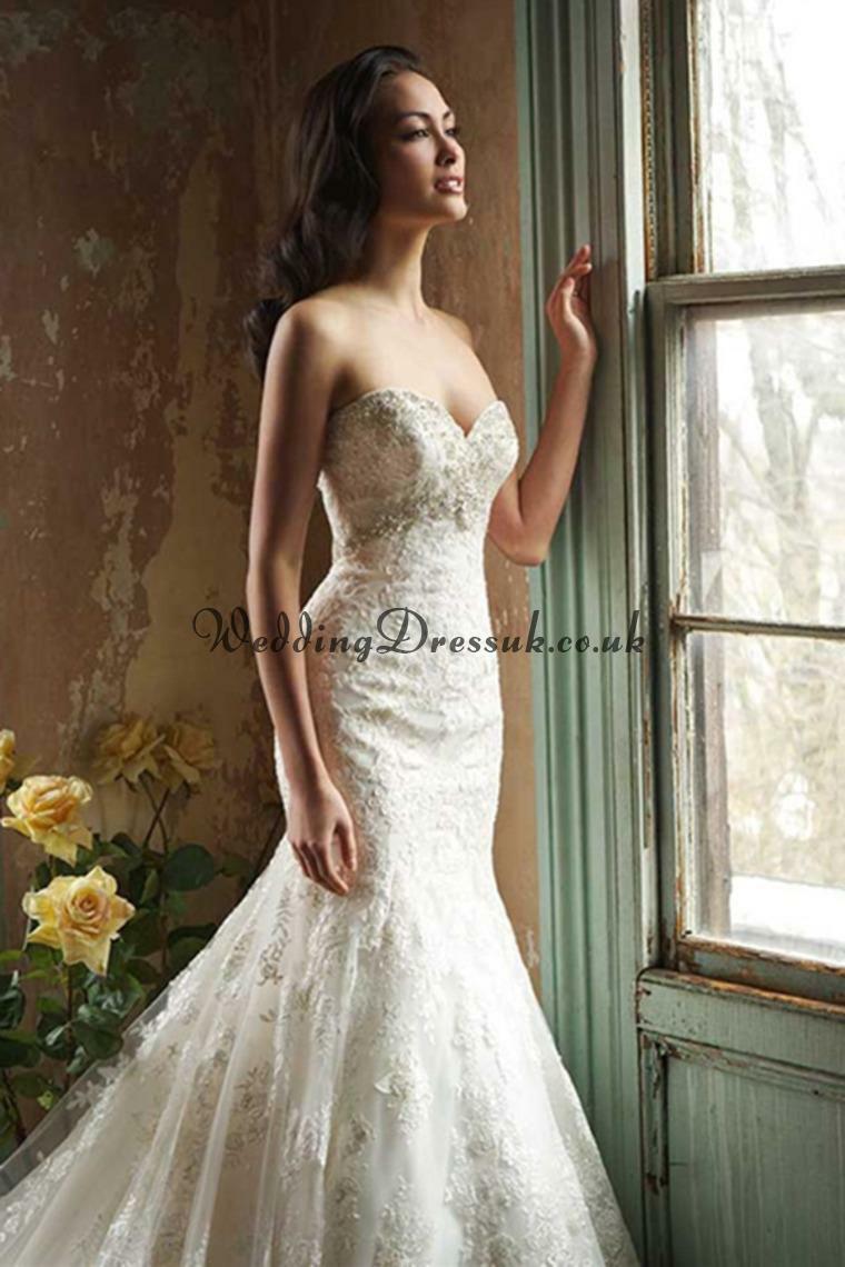wedding dress, sleeveless dress, fashion dress and beading dress