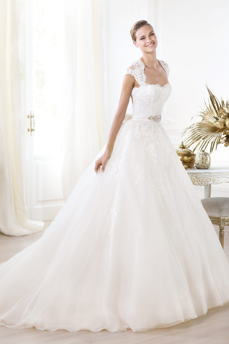 beading dress, sleeveless dress, wedding dress and fashion dress