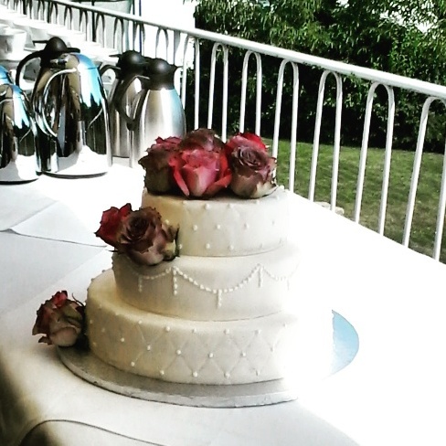 roses, rosen, hochzeitstorte and cake