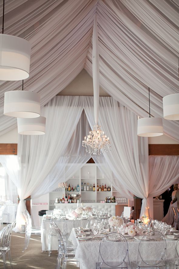tablescapes, weddings, all white and drapery