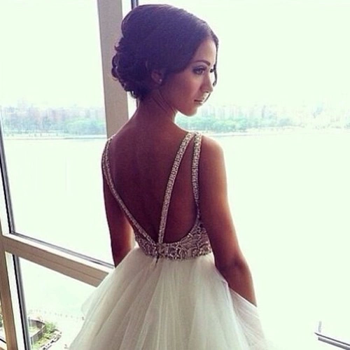 white dress, glitter, backless and style