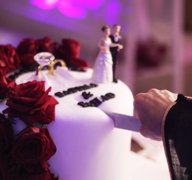bride to be, arabic and wedding cake